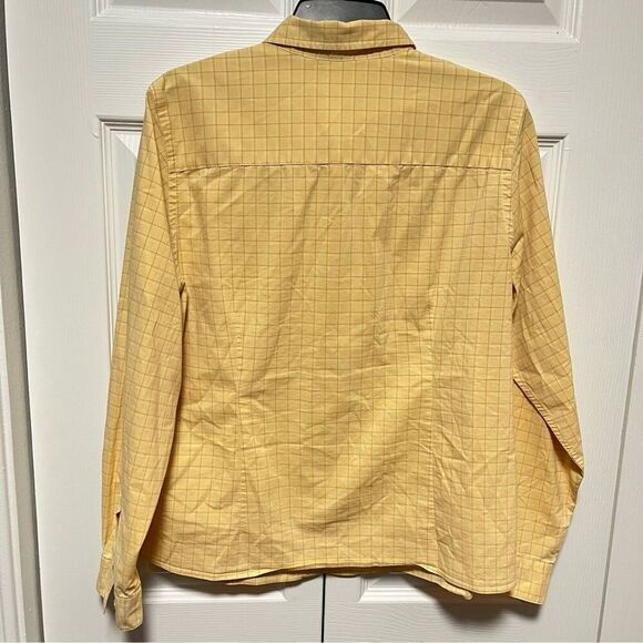L.L. Bean Women’s Light Yellow Button Down Shirt size large - Picture 5 of 6